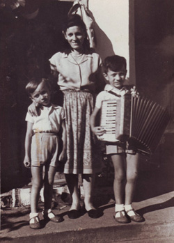 Dragan sa majkom Olgom i bratom Dušanom